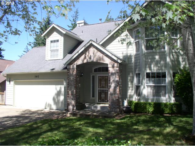 797 S 68th St, Springfield, OR 97478 photo 1