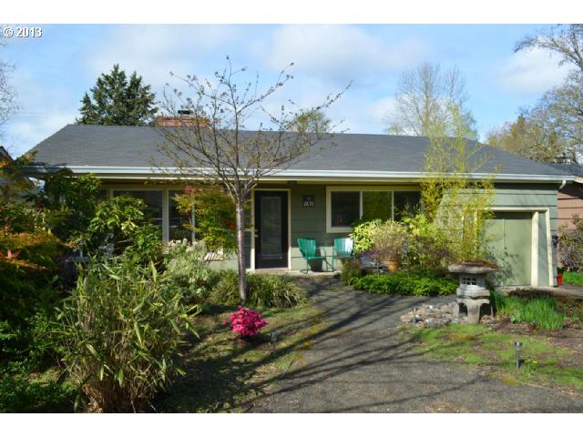 2876 Kincaid St, Eugene, OR 97405 photo 1