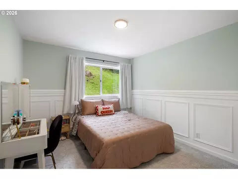 Bedroom - 3018 Ashley Loop, Eugene, OR 97405 photo 7 of 7