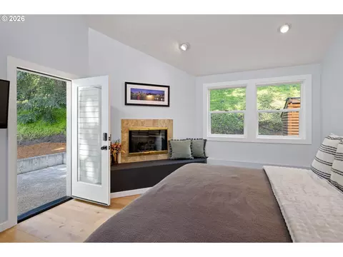 Bedroom - 3018 Ashley Loop, Eugene, OR 97405 photo 2 of 7