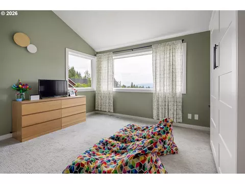 Bedroom - 3018 Ashley Loop, Eugene, OR 97405 photo 6 of 7