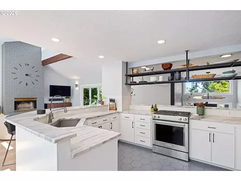 Kitchen - 3018 Ashley Loop, Eugene, OR 97405 photo 1 of 4