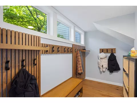 Entry Way - 3018 Ashley Loop, Eugene, OR 97405 photo 1 of 4