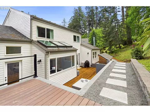 Exterior - 3018 Ashley Loop, Eugene, OR 97405 photo 14 of 14