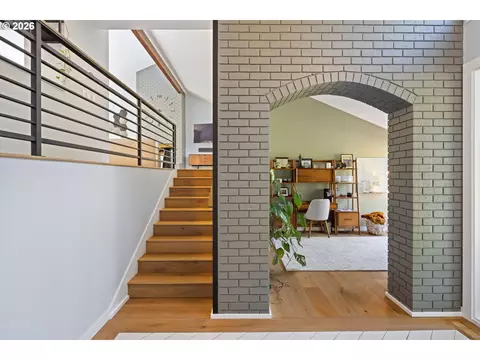 Entry Way - 3018 Ashley Loop, Eugene, OR 97405 photo 2 of 4