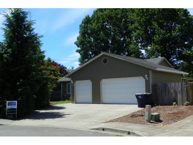 2006 Lemuria St, Eugene, OR 97402 photo 1