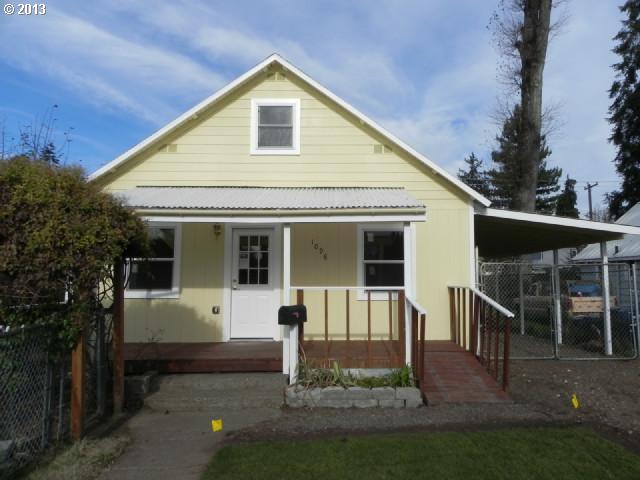 1098 D St, Springfield, OR 97477 photo 1