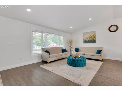 Living - 2112 NW 15th Ct, Gresham, OR 97030 photo 1 of 3