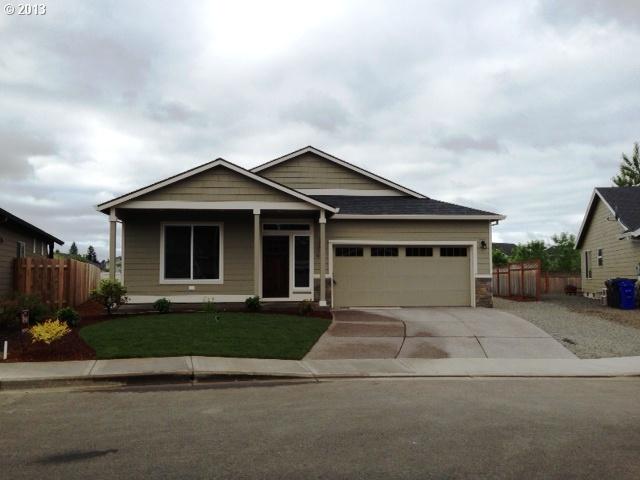 696 Eric Dr, Molalla, OR 97038 photo 1