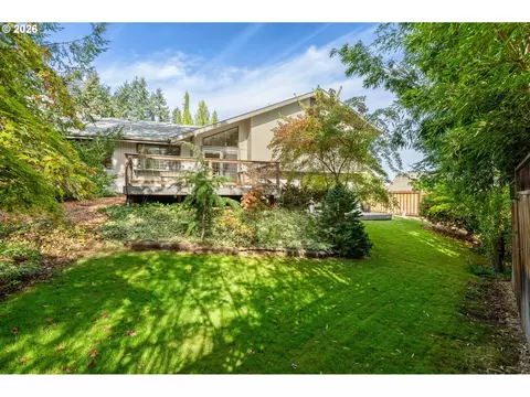 Exterior - 2760 Malibu Way, Eugene, OR 97405 photo 6 of 6