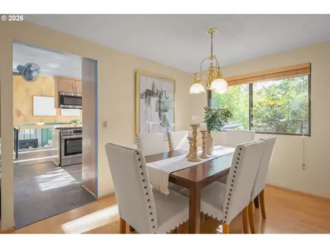 Dining - 2760 Malibu Way, Eugene, OR 97405 photo 1 of 5