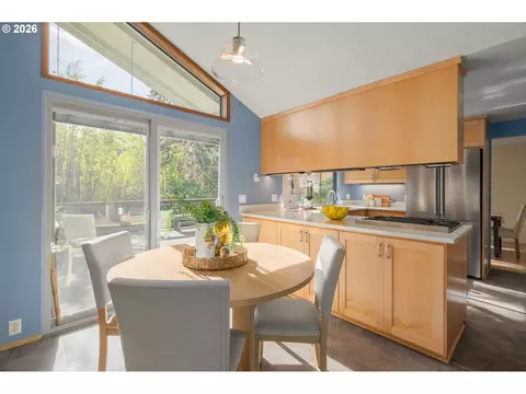 Kitchen - 2760 Malibu Way, Eugene, OR 97405 photo 5 of 5