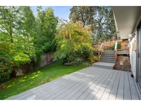 Exterior - 2760 Malibu Way, Eugene, OR 97405 photo 4 of 6