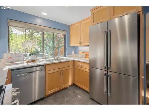 Kitchen - 2760 Malibu Way, Eugene, OR 97405 photo 2 of 5