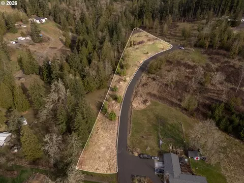 426 Rose Garden Ln, Kelso, WA 98626