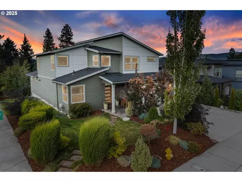 3990 Carr Dr, Hood River, OR 97031