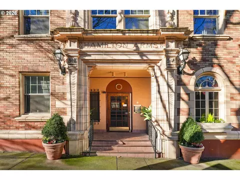 709 SW 16th Ave #308, Portland, OR 97205