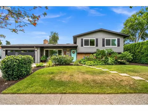 11850 SW Clifford St, Beaverton, OR 97008