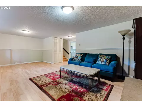 Living - 365 E 50th Ave, Eugene, OR 97405 photo 4 of 4