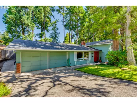 Exterior - 365 E 50th Ave, Eugene, OR 97405 photo 1 of 8