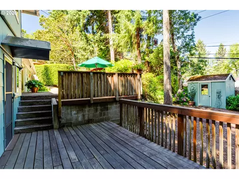 Exterior - 365 E 50th Ave, Eugene, OR 97405 photo 8 of 8