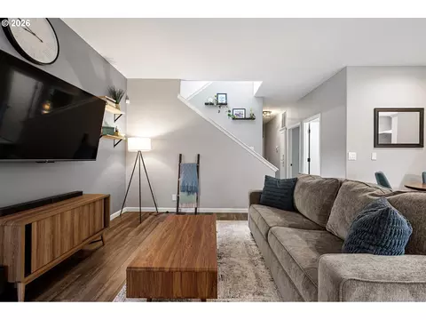 Living - 1620 Hamlet Ln, Eugene, OR 97402 photo 2 of 2