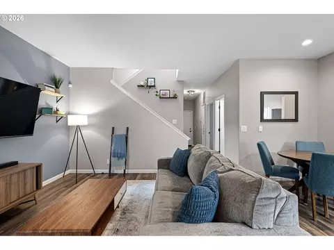 Living - 1620 Hamlet Ln, Eugene, OR 97402 photo 1 of 2