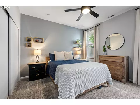 Bedroom - 1620 Hamlet Ln, Eugene, OR 97402 photo 1 of 5