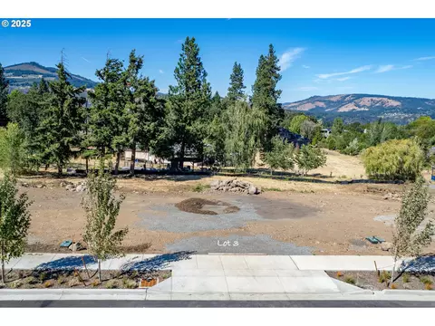 3940 Carr Dr #LOT 3, Hood River, OR 97031