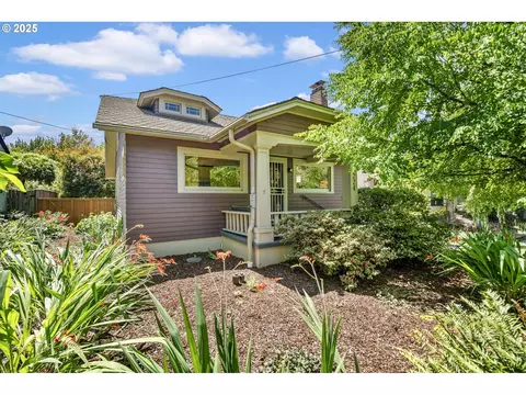 2224 SE Harrison St, Portland, OR 97214