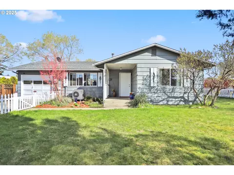 409 3rd Ave, Dallesport, WA 98617