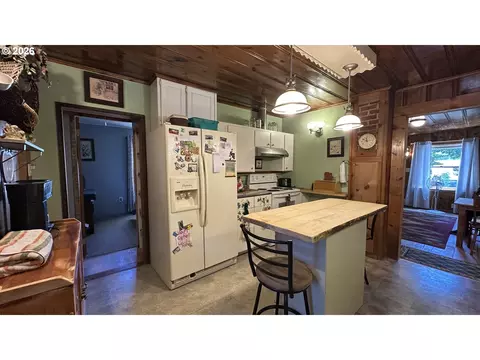 910 Willow St, Spray, OR 97874 photo 5