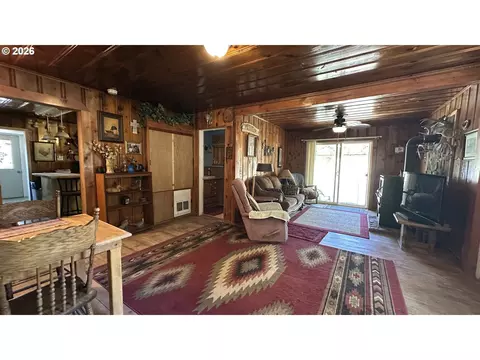 910 Willow St, Spray, OR 97874 photo 2