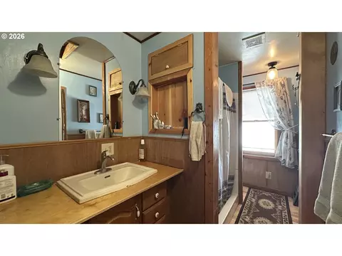 910 Willow St, Spray, OR 97874 photo 4