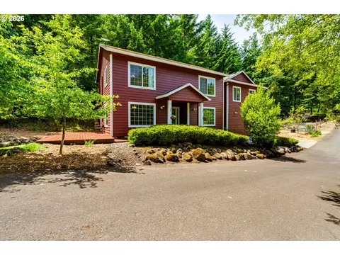Exterior - 667 Kamapheema Pl, Eugene, OR 97405 photo 2 of 10