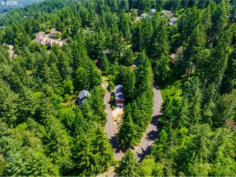 View/Area - 667 Kamapheema Pl, Eugene, OR 97405 photo 3 of 4
