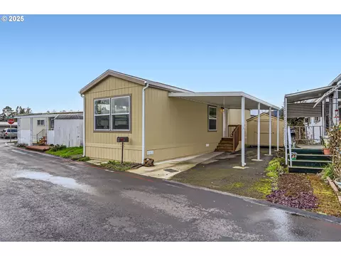 19605 River Rd #3, Gladstone, OR 97027