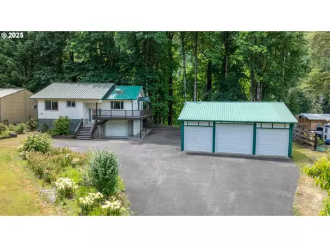 415 Burchard Dr, Scottsburg, OR 97473