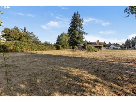 Exterior - 185 Ferndale Dr, Eugene, OR 97404 photo 2 of 2
