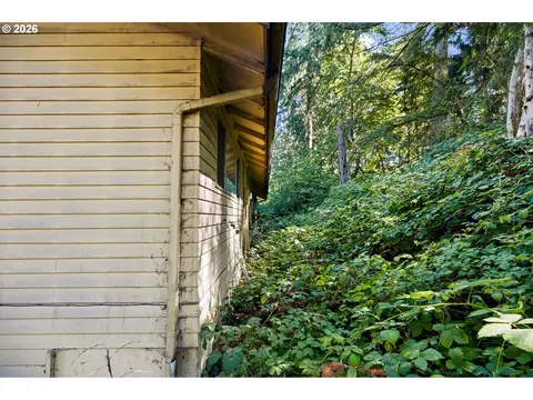 Exterior - 2872 Greentree Way, Eugene, OR 97405 photo 2 of 3