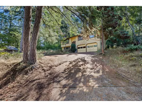 Exterior - 2872 Greentree Way, Eugene, OR 97405 photo 1 of 3