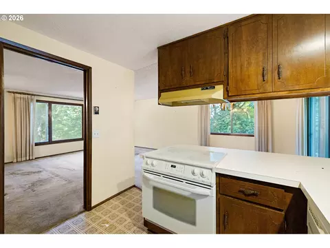 Kitchen - 2872 Greentree Way, Eugene, OR 97405 photo 3 of 3