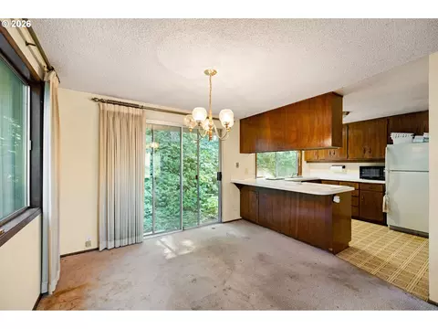 Dining - 2872 Greentree Way, Eugene, OR 97405 photo 1 of 1