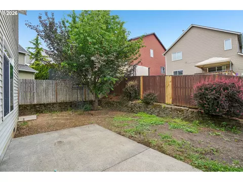 Exterior - 38619 Miller St, Sandy, OR 97055 photo 5 of 7