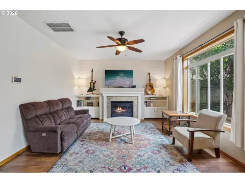Living - 38619 Miller St, Sandy, OR 97055 photo 1 of 3