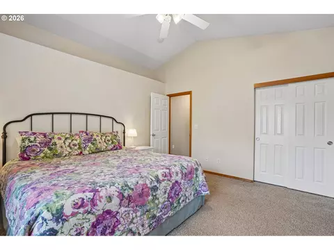 Bedroom - 38619 Miller St, Sandy, OR 97055 photo 1 of 4