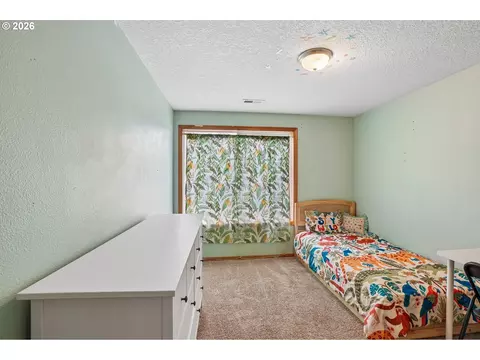 Bedroom - 38619 Miller St, Sandy, OR 97055 photo 4 of 4