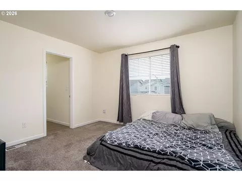 Bedroom - 4215 SW Myrtle Ave, Gresham, OR 97080 photo 1 of 3