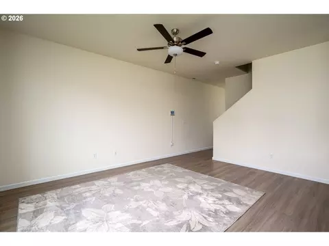 Living - 4215 SW Myrtle Ave, Gresham, OR 97080 photo 1 of 1