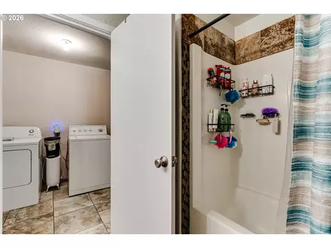 Other - 525 21st St, Springfield, OR 97477 photo 7 of 10